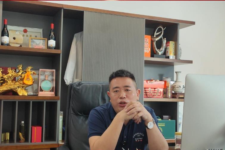 Apie mus(图2)
